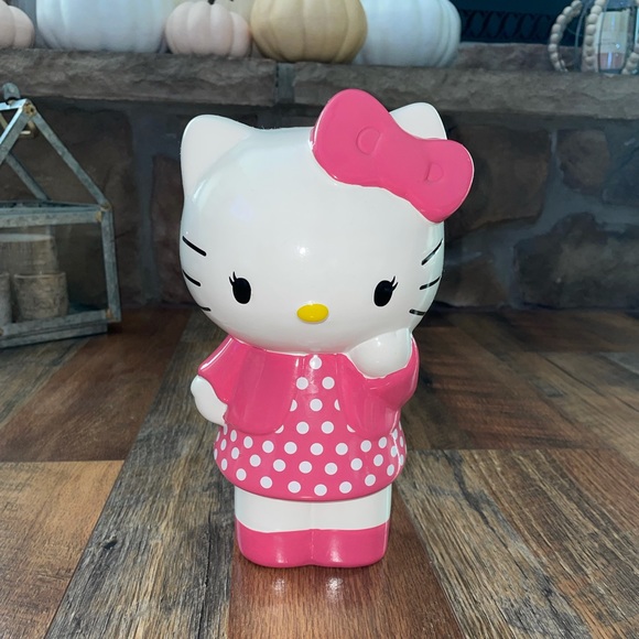 Sanrio Other - 2012 Hello Kitty bank